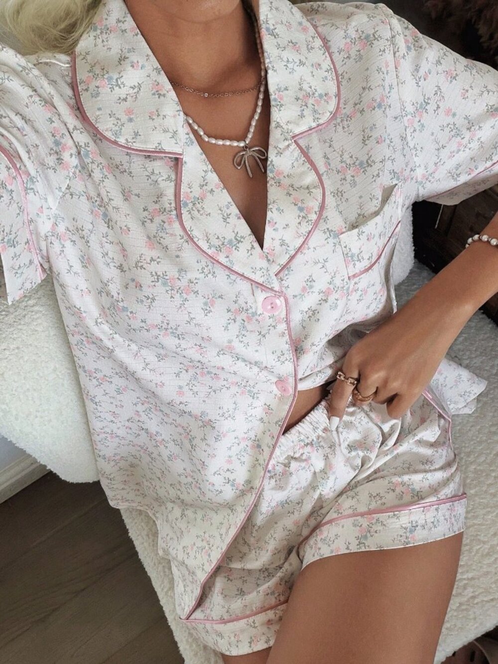 Baby Pink Romantic Women's Ditsy Floral Lapel Short Sleeve Shorts Pajama Set - Picture 5 of 8